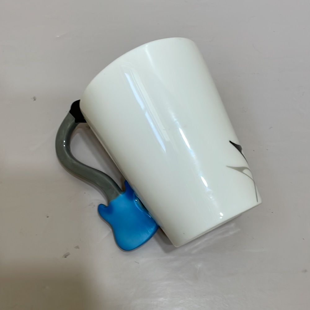 LANHONG GUITAR MUG - Picture 5 of 6
